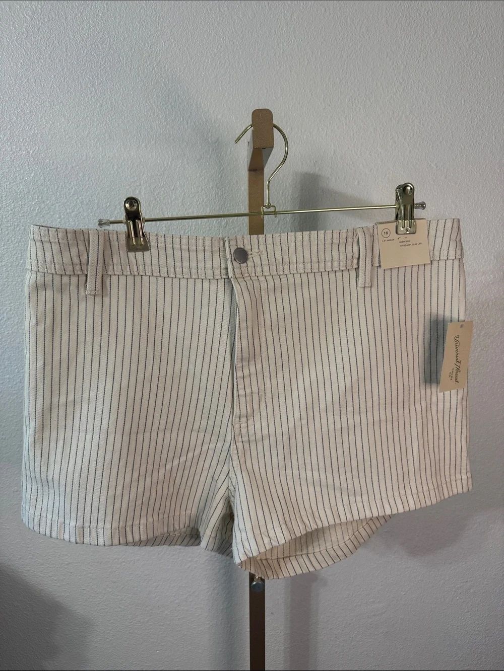 Universal Thread- Sailor shorts- Cream Shorts with Navy Pinstripes- Size 16- NWT